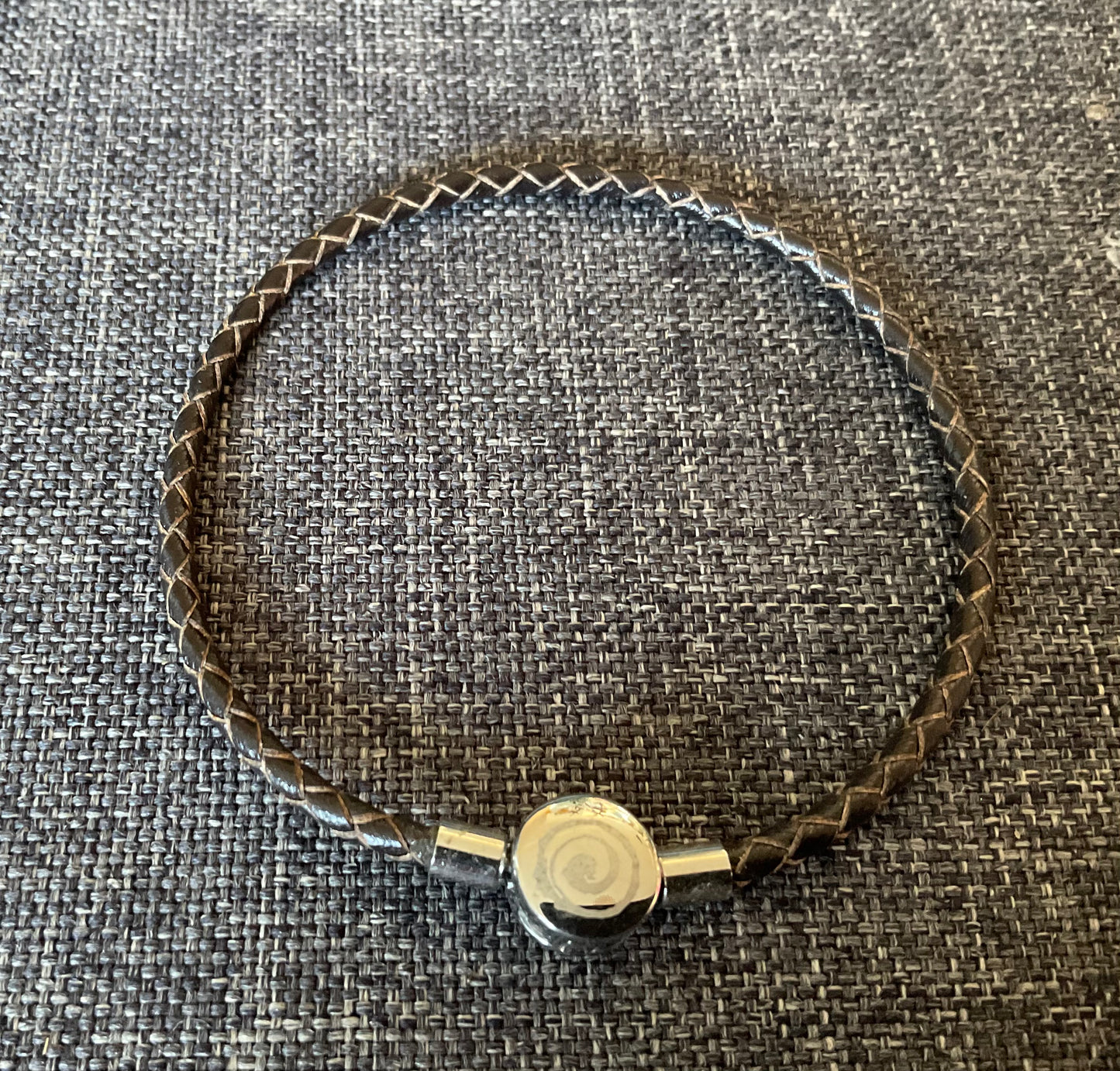 Leather Charm Bracelet 'Koru" (4mm)(No.3)