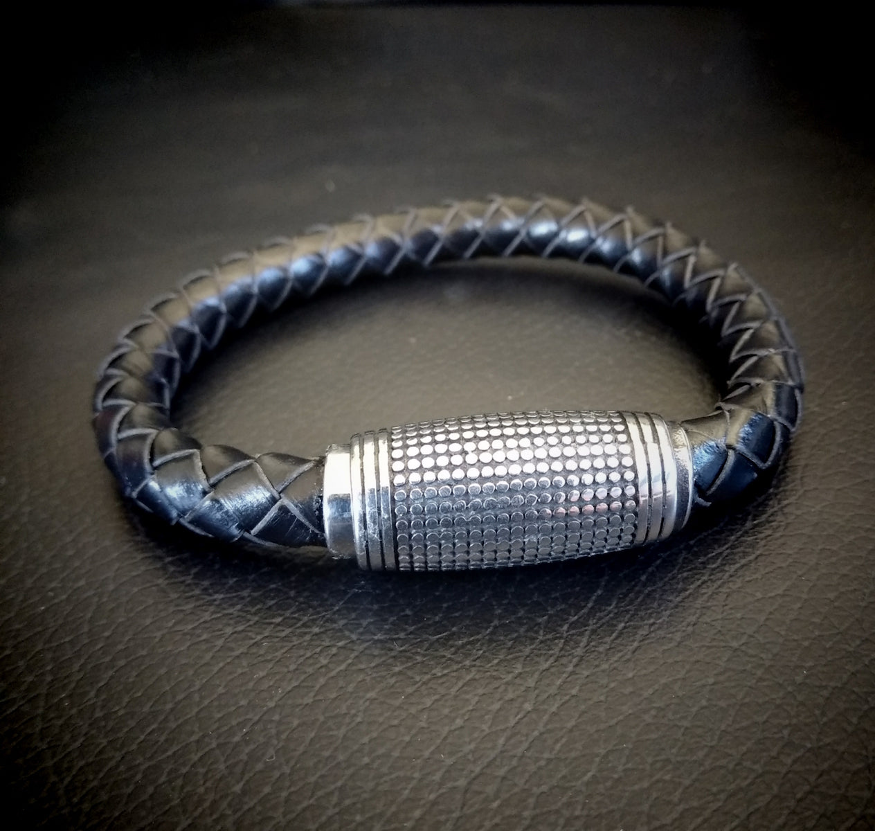 2027 Unisex Leather Band  (8mm)