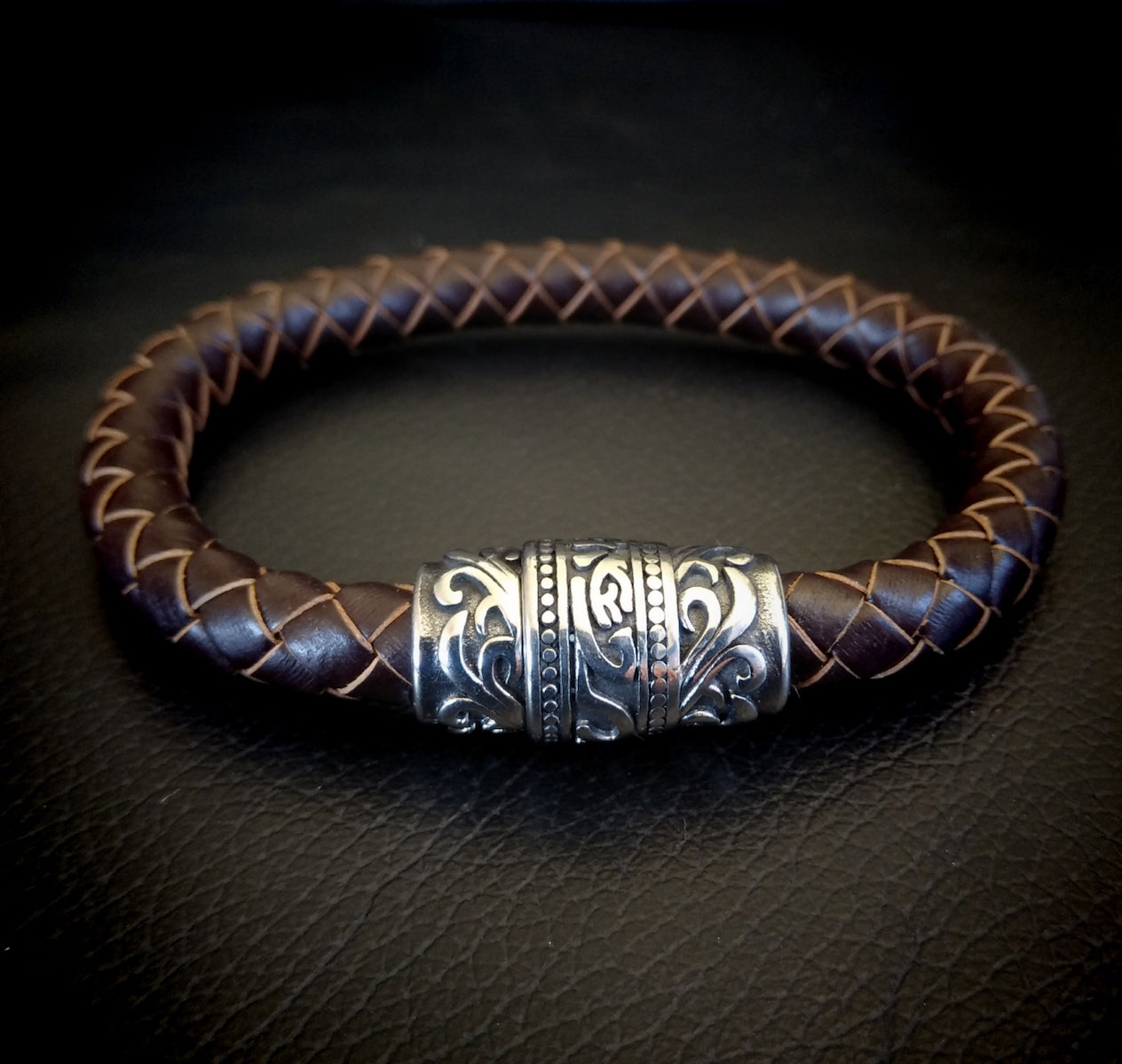 2007 Unisex Genuine Leather Band  (8mm)
