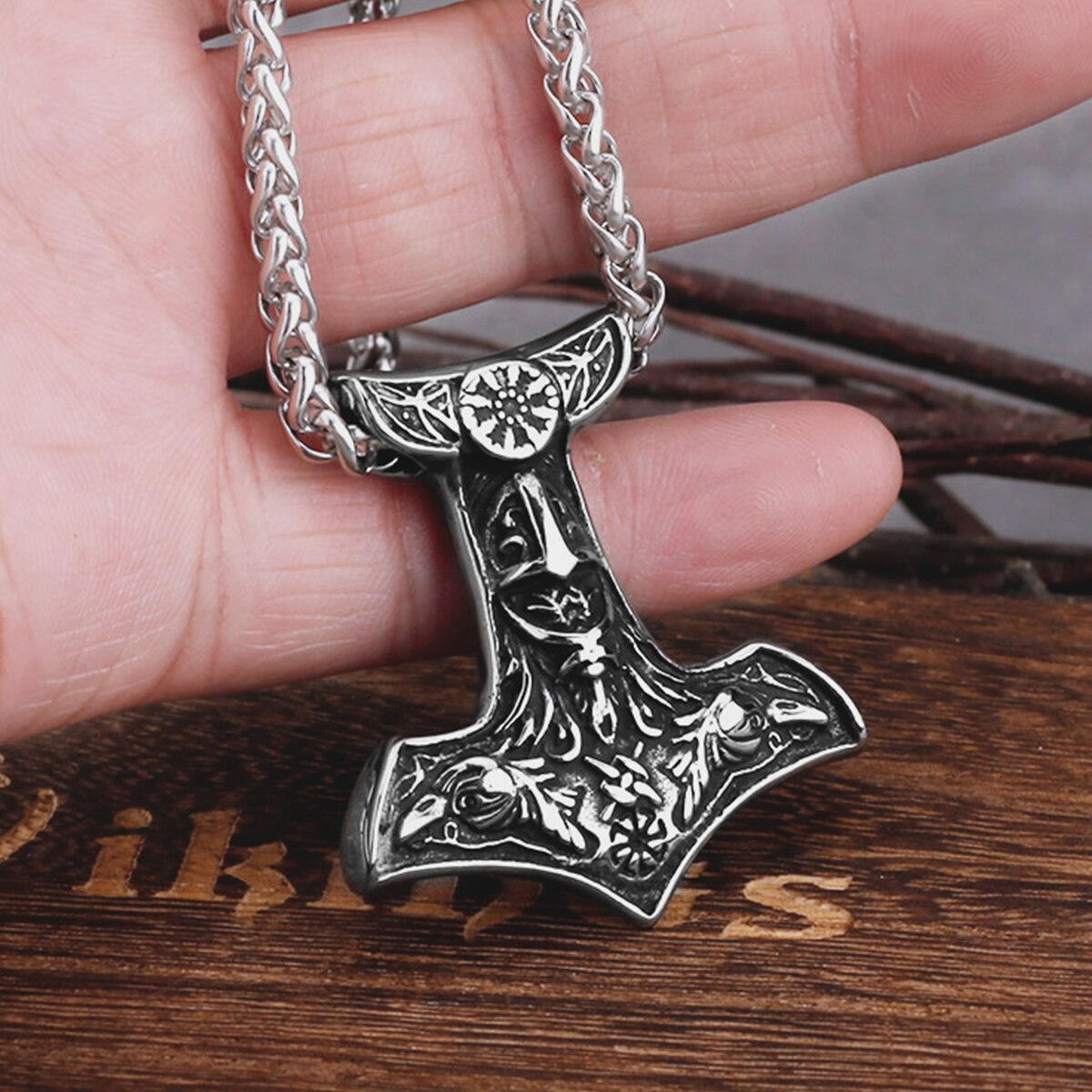 VP12 Viking thor's hammer pendant