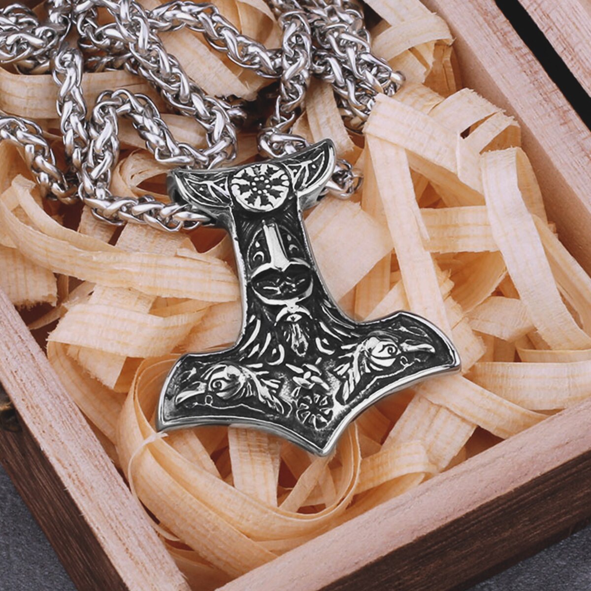 VP12 Viking thor's hammer pendant