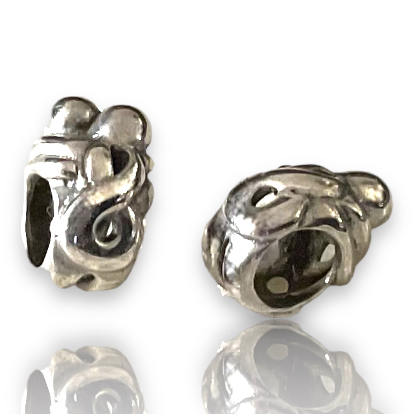 AA17 Sacred NZ 925 Sterling Silver Eternity Twist Hug Bead