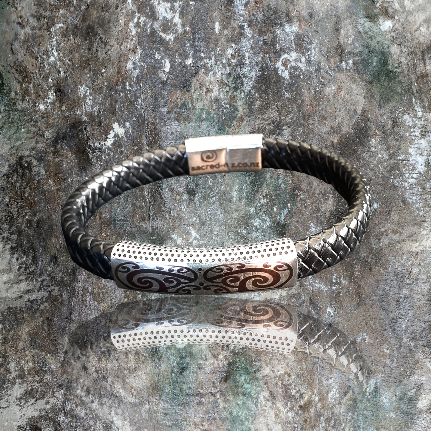 NZ unisex leather bracelet maori