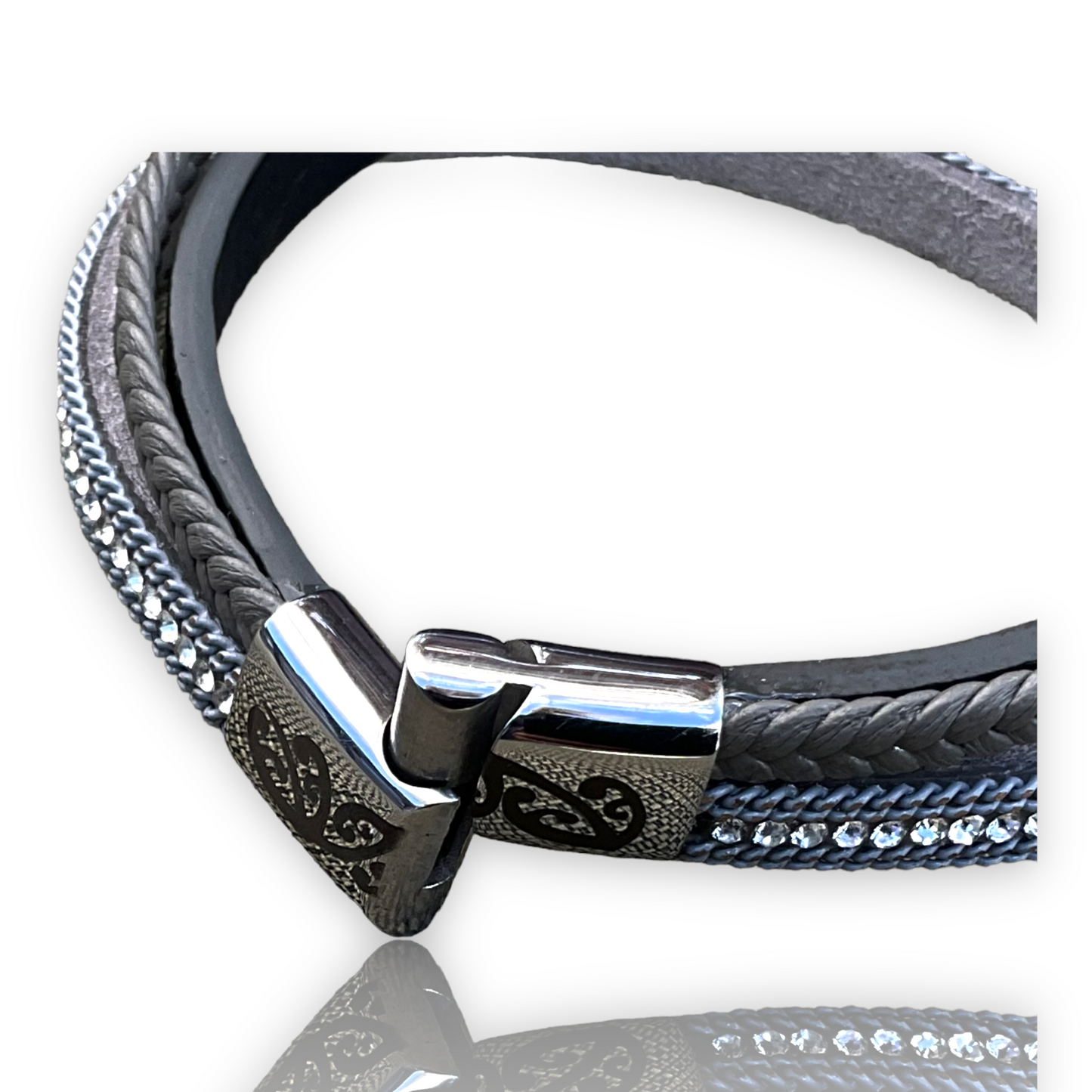 2061 Unisex genuine leather bracelet  ‘Atlantis ’ (20mm)