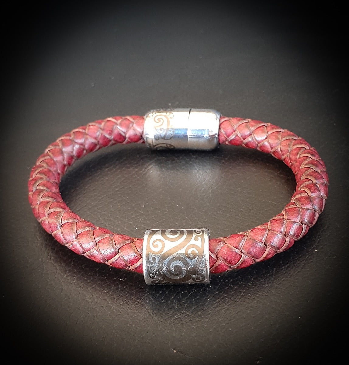 2008a NZ Unisex Leather Band ‘Koru Forest’ (8mm)